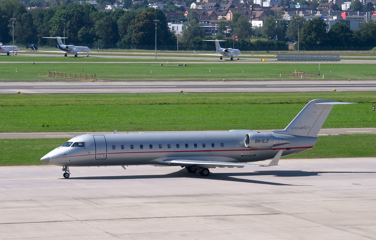 bombardier challenger 850, vistajet, airport zurich